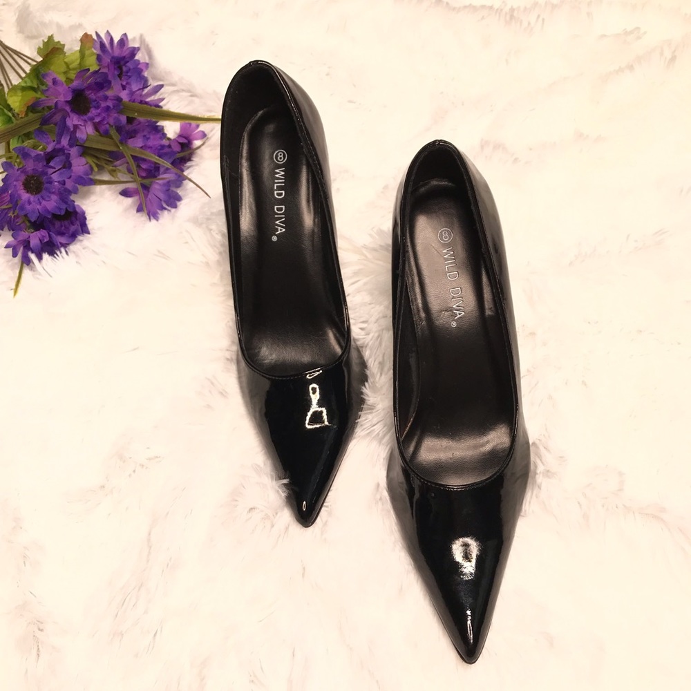 Wild Dive Pointy Black Heels -8